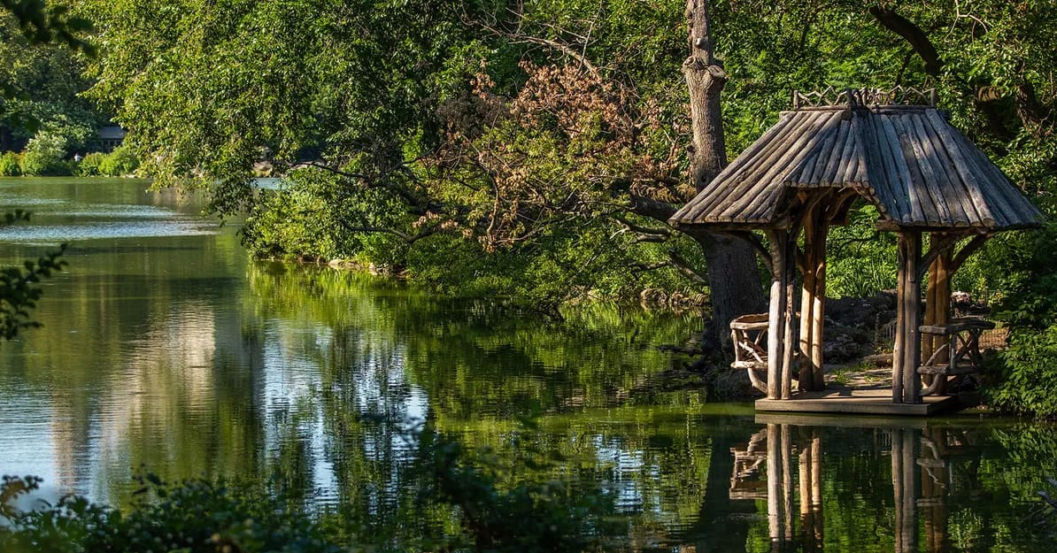 Wagner Cove in Central Park, a hidden leafy waterside spot for a small wedding ceremony